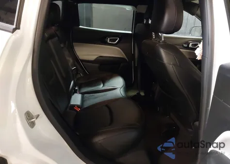 2024 Jeep Compass Limited 4X4 из США, поврежденный, VIN 3C4NJDCN2RT602688